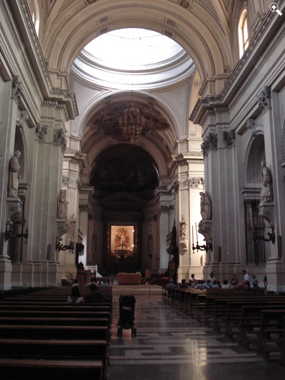Duomo di Palermo Sicilia con statue di Antonello Gaggini