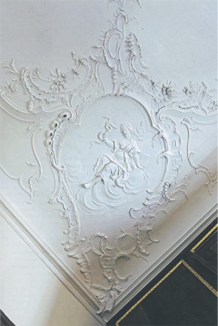 Sapientia, dettaglio della decorazione in stucco nella camera delle udienze